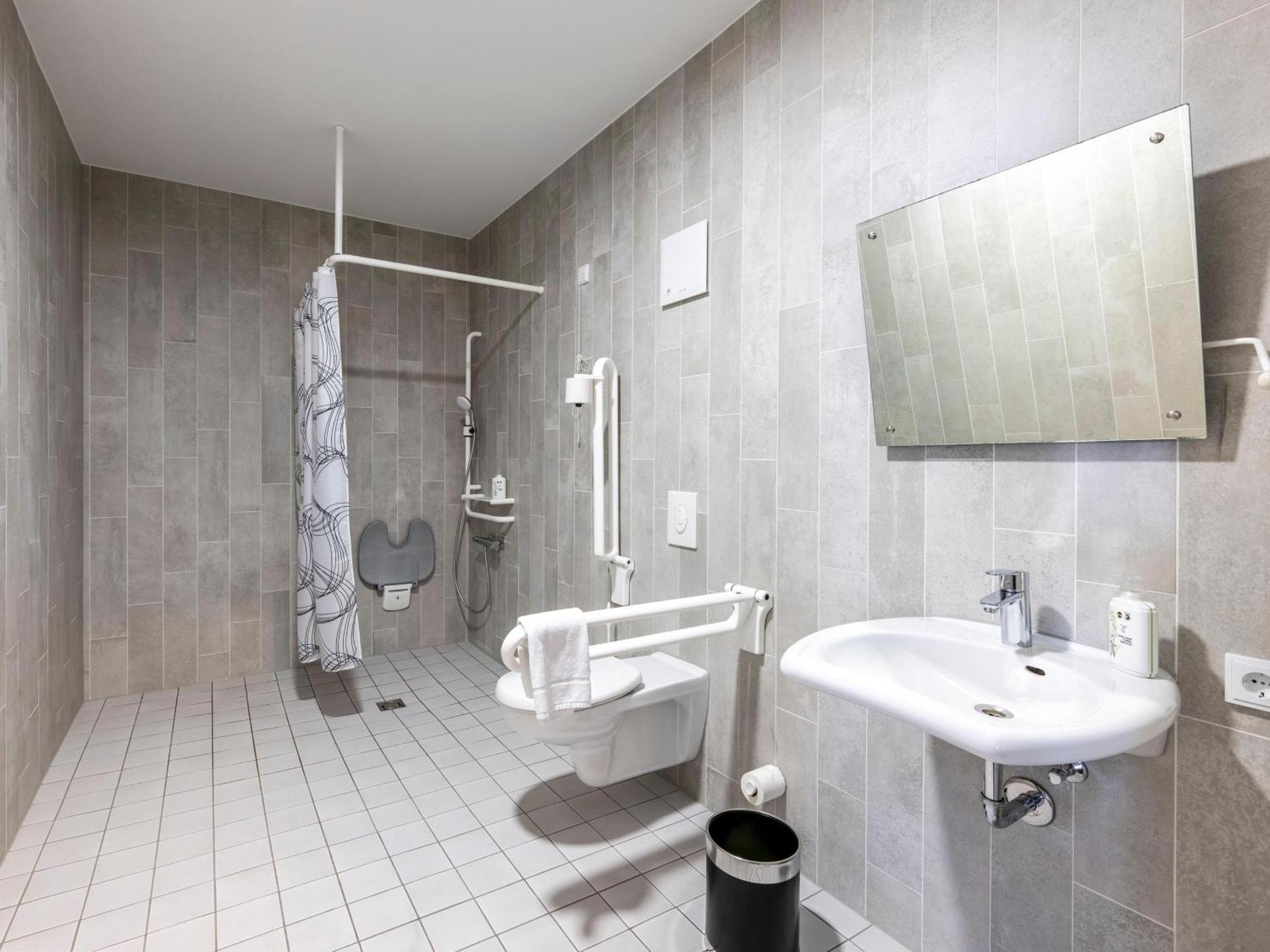 B&B Hotel Schweinfurt-City Exterior foto